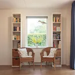 Beautiful home in Zonnemaire w/ WiFi&3 Bedrooms