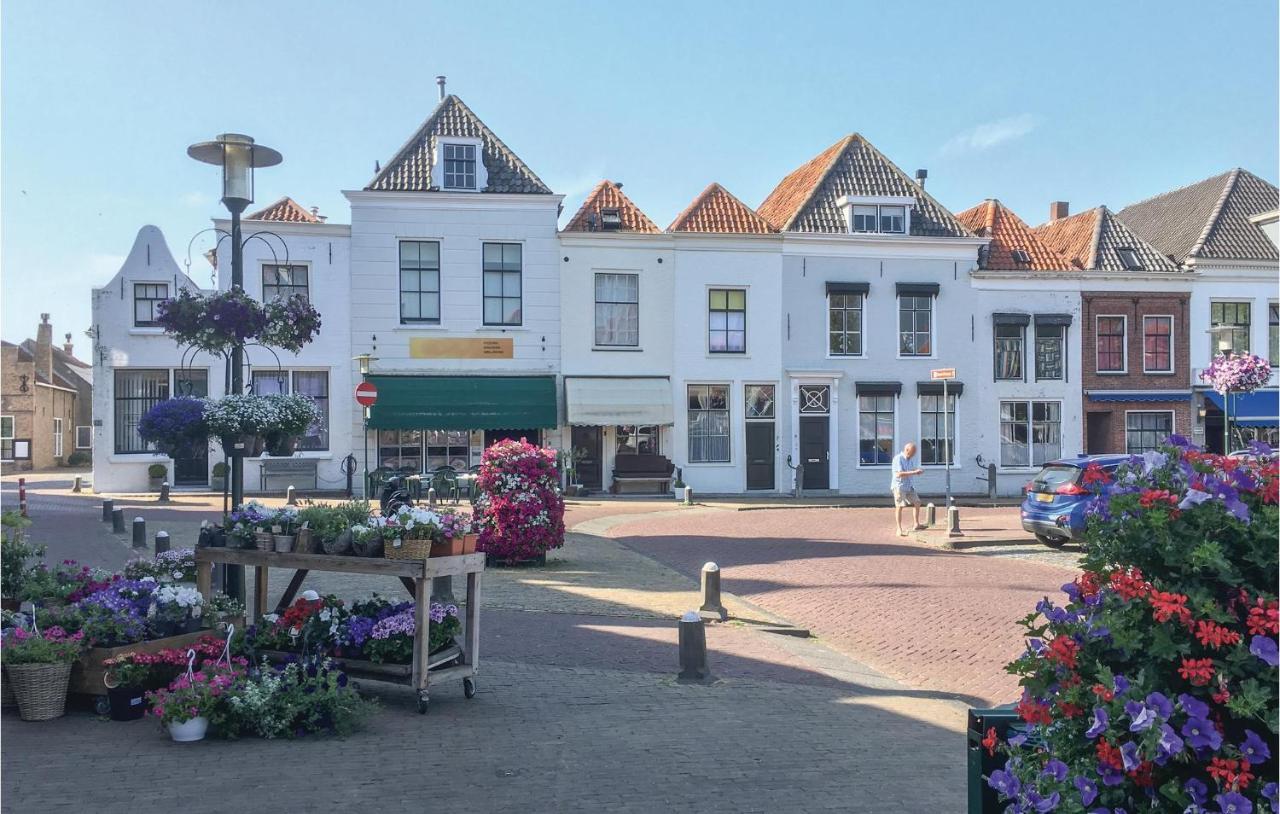 3 Bedroom Awesome In Ferienhaus Zonnemaire